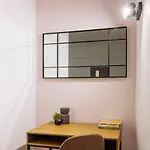 Apartment Halo - Victoria Boulevard I Carpark Nearby I Balcony
