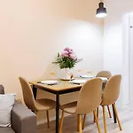 Apartment Halo - Victoria Boulevard I Carpark Nearby I Balcony