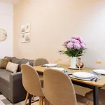 Halo - Victoria Boulevard I Carpark Nearby I Balcony Apartman