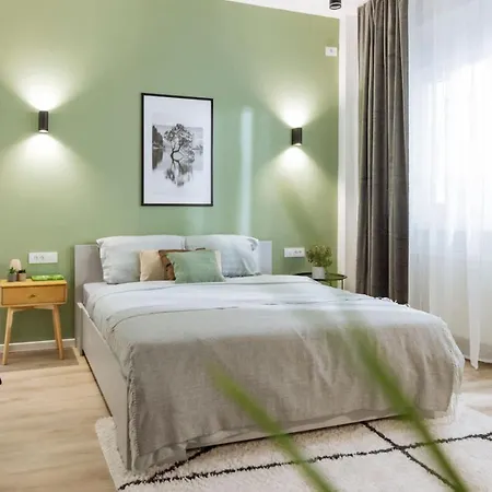 Halo - Victoria Boulevard