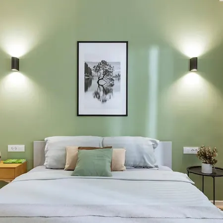 Apartment Halo - Victoria Boulevard I Carpark Nearby I Balcony *
