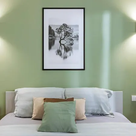 Apartment Halo - Victoria Boulevard I Carpark Nearby I Balcony Bukarest