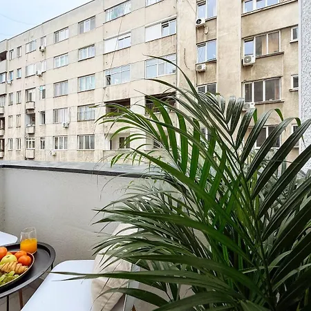 Apartment Halo - Victoria Boulevard I Carpark Nearby I Balcony Bukarest