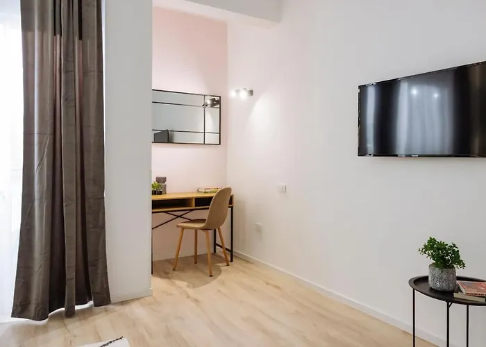 Halo - Victoria Boulevard *