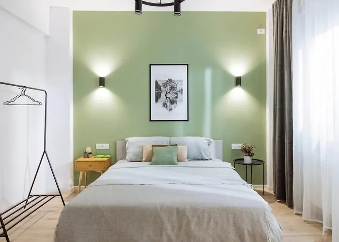 Halo - Victoria Boulevard