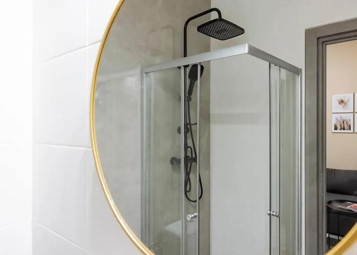 Halo - Victoria Boulevard * Бухарест