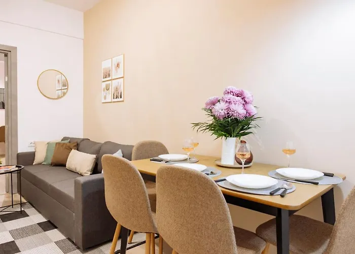 Halo - Victoria Boulevard Апартаменти