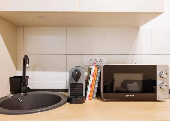 Halo - Victoria Boulevard