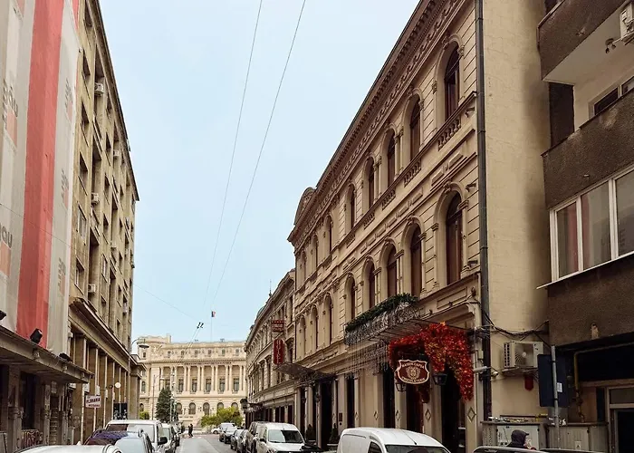 Halo - Victoria Boulevard